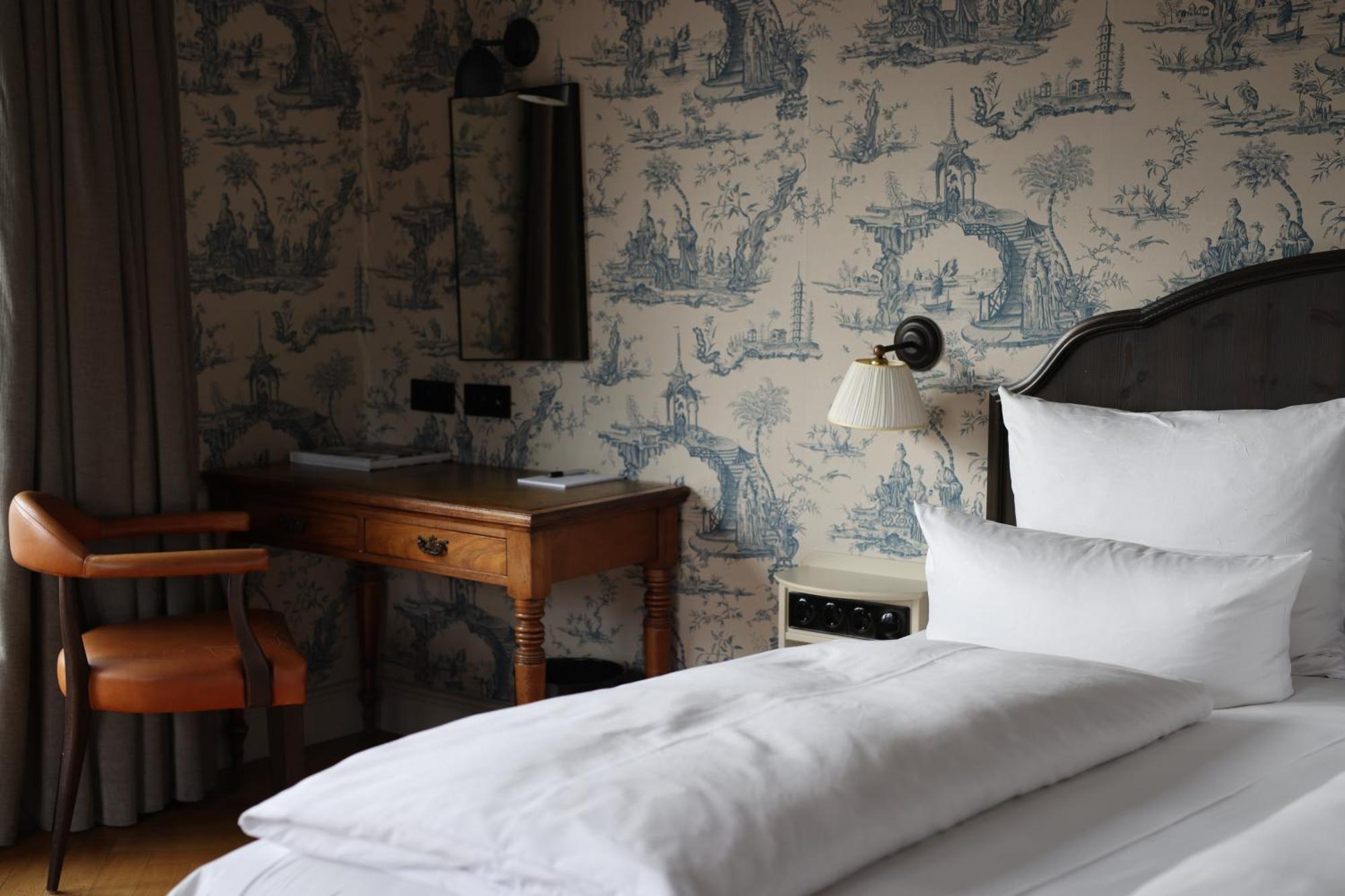 Monbijou Hotel Берлин Стая снимка